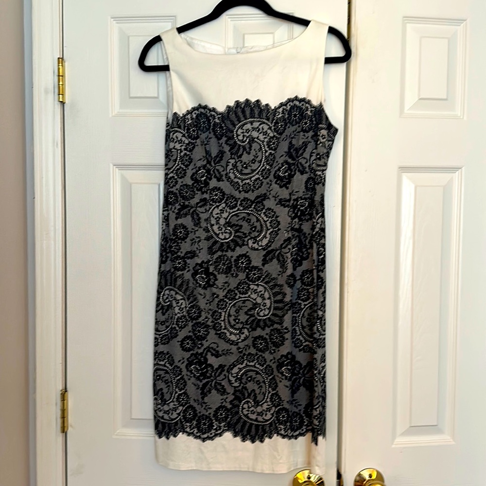 London Times black and white dress. Size 10. Lace printed pattern,slight stretch